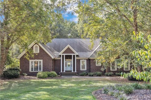 322 W Glenview Dr, Salisbury, NC, 28147-7227 | Card Image