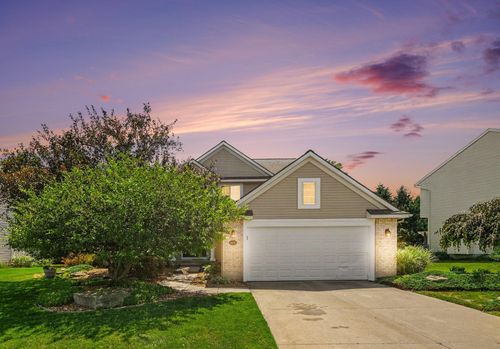 6630 Cannon Farms Dr Ne, Rockford, MI, 49341-7798 | Card Image