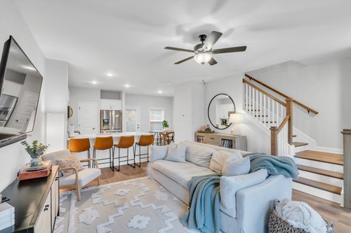 5004 Isabella Ln, Hendersonville, TN, 37075-2477 | Card Image
