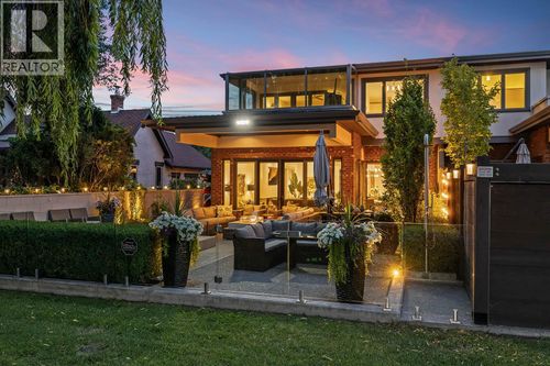 2248 Abbott Street, Kelowna, BC, V1Y1E1 | Card Image