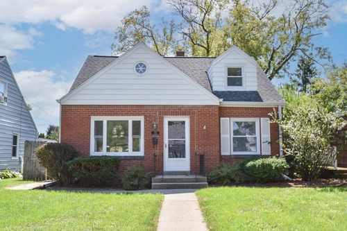 7937 W Townsend Street, Milwaukee, WI, 53222 | Card Image