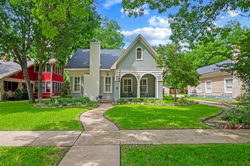 311 E Marvin Ave, Waxahachie, TX, 75165-3401 | Card Image