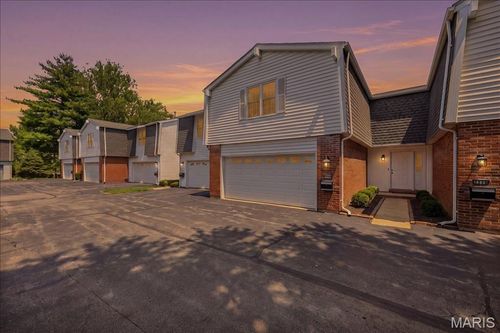 2174 Bantry Ct, Chesterfield, MO, 63017-8101 | Card Image
