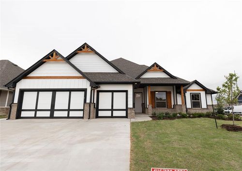 9324 Nw 116th St, Yukon, OK, 73099-9741 | Card Image