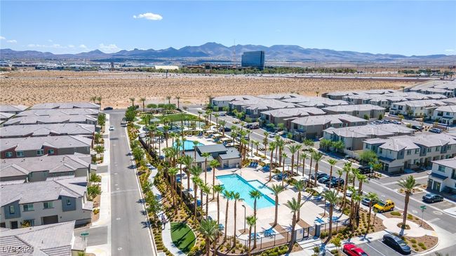 UNIT-2 - 2766 Atomic Tangerine Way, Townhouse with 3 bedrooms, 2 bathrooms and null parking in Las Vegas NV | Image 31