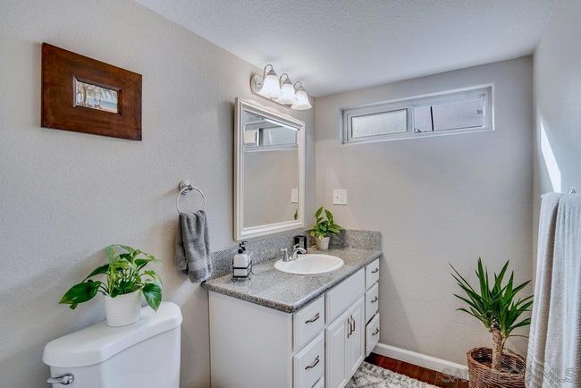 4010 Crown Point Dr, House other with 2 bedrooms, 3 bathrooms and 2 parking in San Diego CA | Image 18