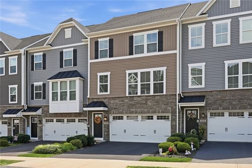 4010 Crown Dr, South Park, PA, 15129-5575 | Card Image