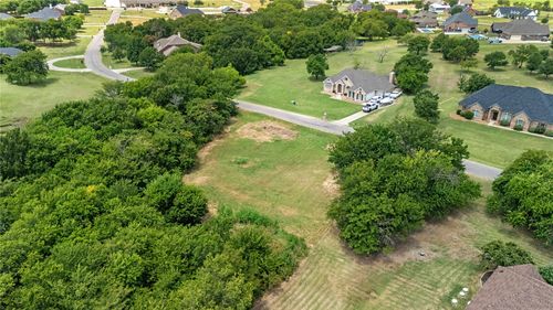 111 Broken Bow Dr, Gunter, TX, 75058-2563 | Card Image