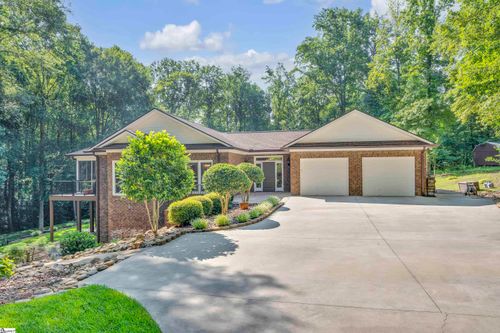 307 Fairway Dr, Pickens, SC, 29671-9482 | Card Image
