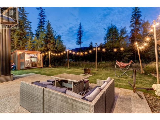 4 Sunset Lane, House other with 6 bedrooms, 6 bathrooms and 3 parking in Fernie BC | Image 45