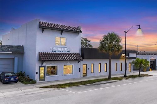 633-639(A&B)-641-645 E Venice Avenue, VENICE, FL, 34285 | Card Image