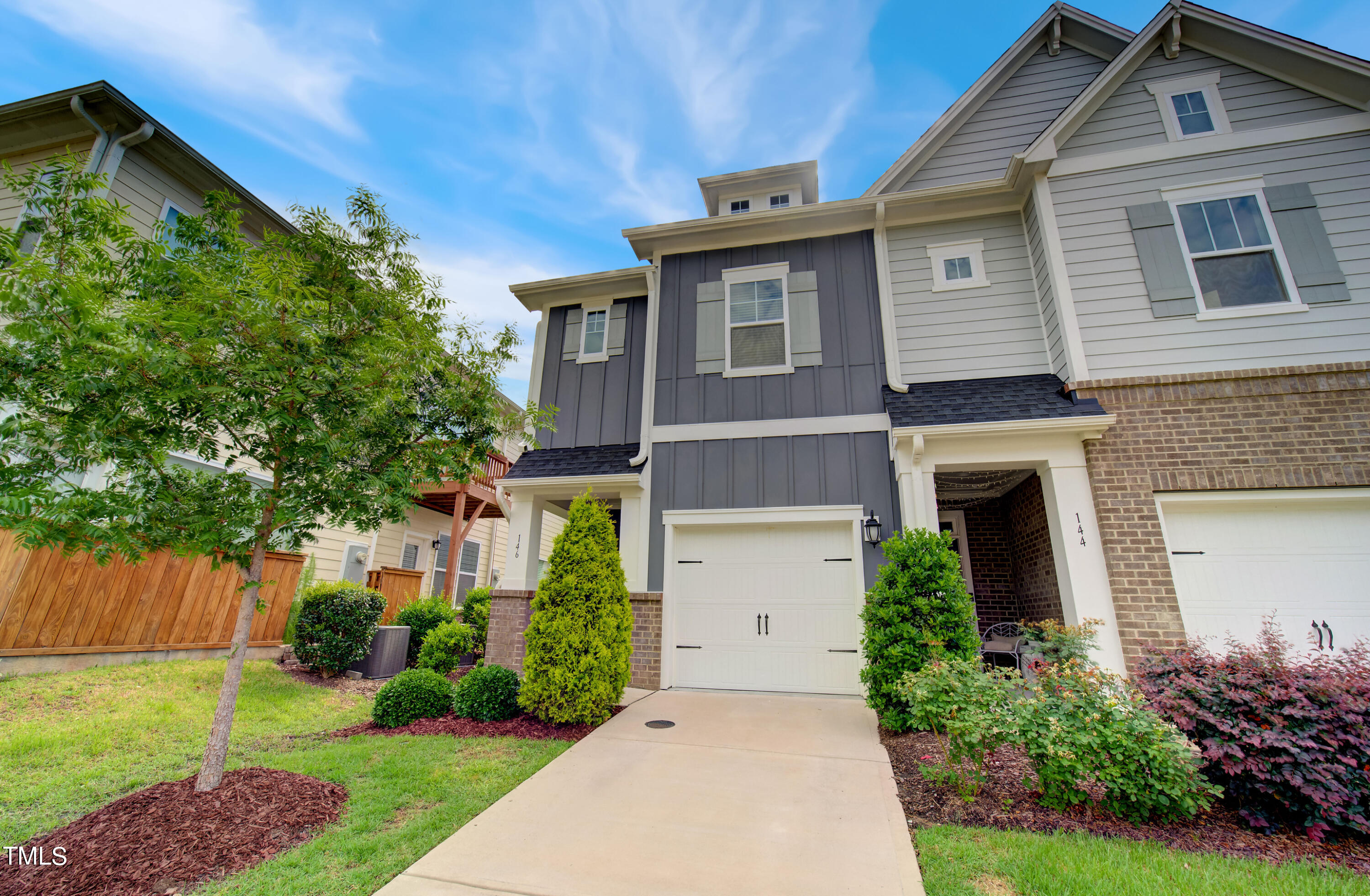 Manordale Dr, Chapel Hill, NC 27517