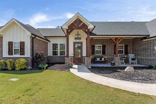 1064 Eagles Bluff Dr, Weatherford, TX, 76087-6580 | Card Image
