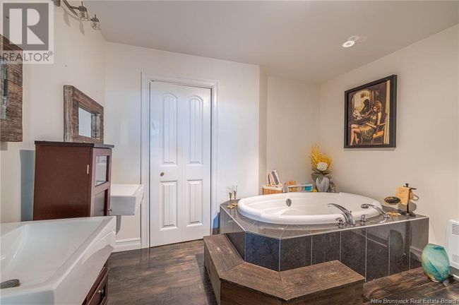 348 Dignard Rd, House other with 6 bedrooms, 6 bathrooms and null parking in Tracadie-Sheila NB | Image 16