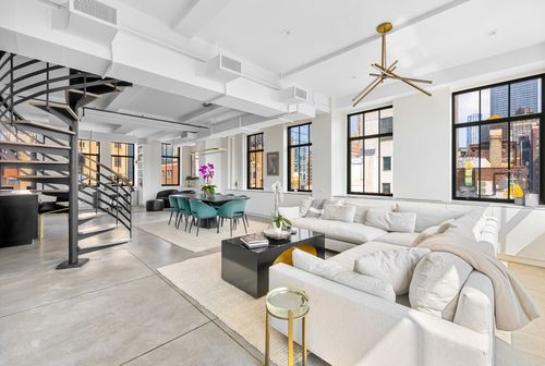 ph15-252 W 30th Street, New York City, NY, 10001 | Card Image