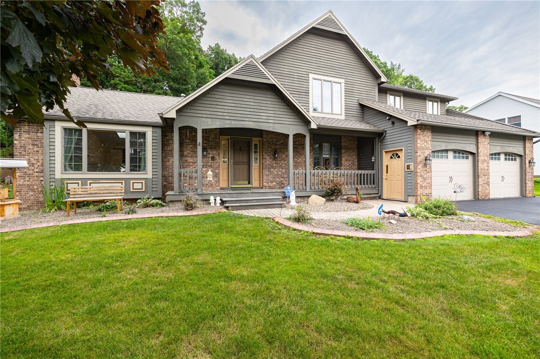 Willow Creek Ln, Rochester, NY 14622