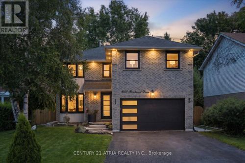 1040 Birchwood Dr, Newmarket, ON, L3Y6J8 | Card Image