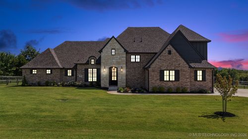 8604 E 107th St N, Owasso, OK, 74055-8389 | Card Image