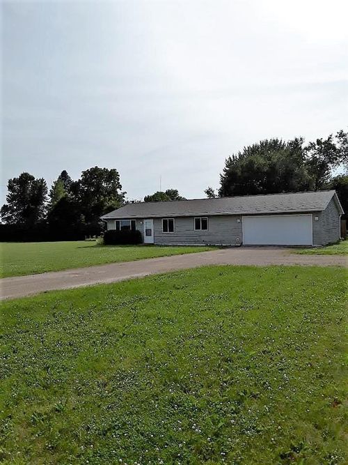 2102 135th St, New Richmond, WI, 54017-6151 | Card Image