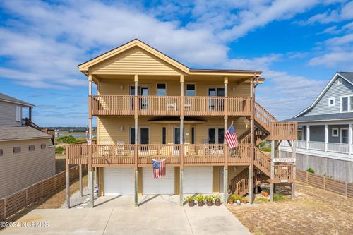6610 Kings Lynn Dr, Oak Island, NC, 28465-7949 | Card Image