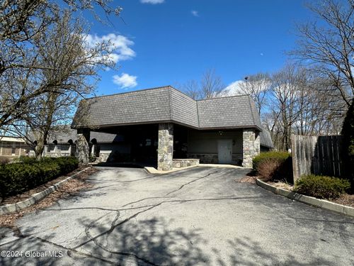 11 Murray St, Glens Falls, NY, 12801-4311 | Card Image