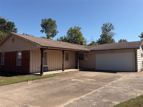 2521 Georgia Ave, Muskogee, OK, 74403-7631 | Card Image