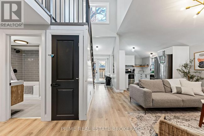 14 Warwick Ave, House other with 3 bedrooms, 2 bathrooms and 3 parking in Grand Bend ON | Image 4