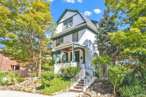 104 Ditmars Blvd, East Elmhurst, NY, 11369-1664 | Card Image