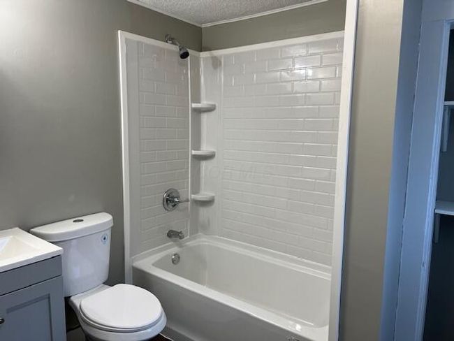 232 Fairfield Ave, House other with 3 bedrooms, 2 bathrooms and null parking in Newark OH | Image 6