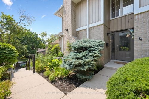 4-106 Woodlawn Rd E, Guelph, ON, N1E1B7 | Card Image
