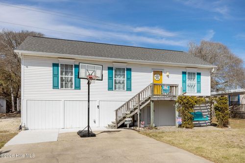 8504 Reed Dr, Emerald Isle, NC, 28594-2631 | Card Image