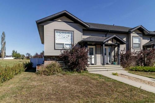 74 Hawkridge Blvd, Penhold, AB, T0M1R0 | Card Image