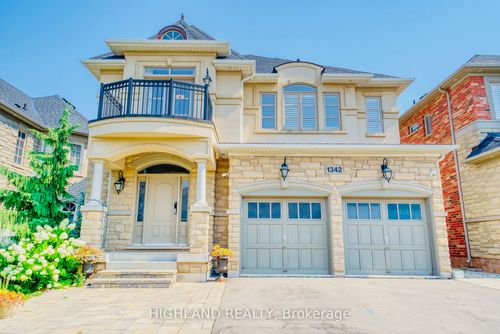 1342 Kestell Blvd, Oakville, ON, L6H0C8 | Card Image