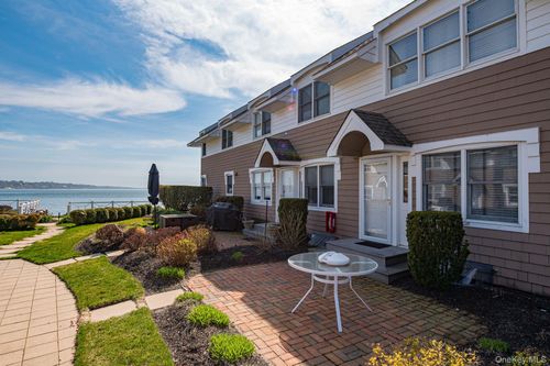 212-49 Canoe Place Road, Southampton, NY, 11946 | Card Image