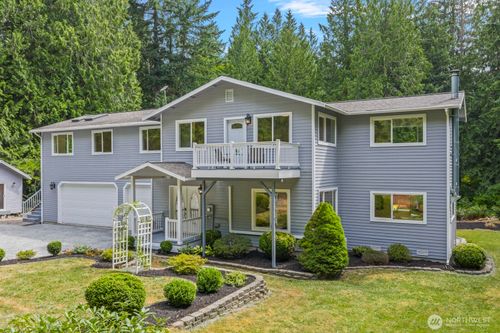 5230 298th Ave Ne, Carnation, WA, 98014-8401 | Card Image