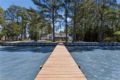 16 Pine Ln, Hampton, VA, 23664-2024 | Card Image