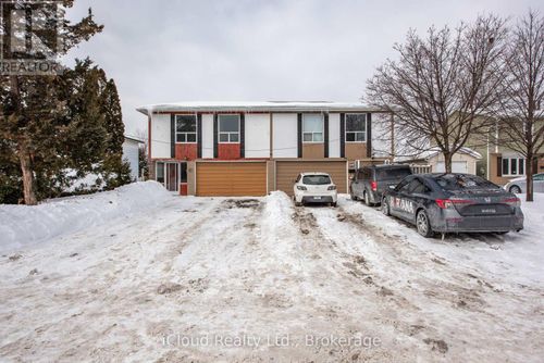 82 Griselda Cres, Brampton, ON, L6S1M3 | Card Image