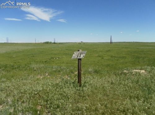 59765 Crestline Pl, Strasburg, CO, 80136-8198 | Card Image