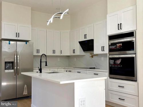 865 W Lancaster Ave, BRYN MAWR, PA, 19010-3336 | Card Image