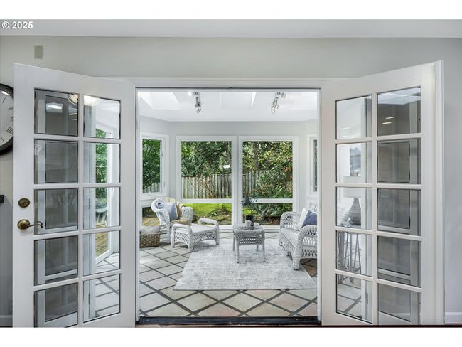 764 10 Th St, House other with 3 bedrooms, 3 bathrooms and 2 parking in Lake Oswego OR | Image 20