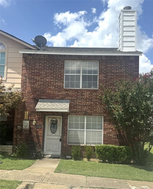 3917 Brandon Park Dr, Garland, TX, 75044-6452 | Card Image