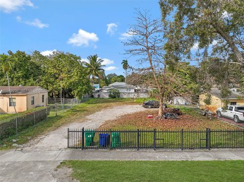1437 Nw 99th St, Miami, FL, 33147-1811 | Card Image