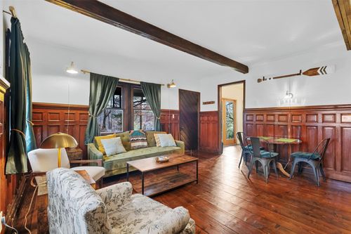 10 W Curry Rd, Mahopac, NY, 10541-3310 | Card Image