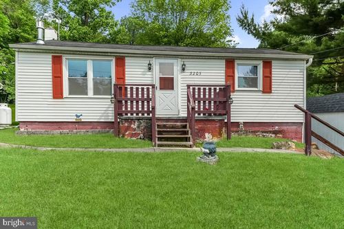 3205 Upper Valley Rd, PARKESBURG, PA, 19365-1622 | Card Image