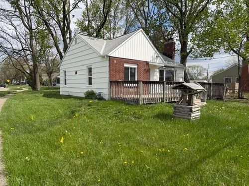 746 Oakland Park Ave, Columbus, OH, 43224-3210 | Card Image