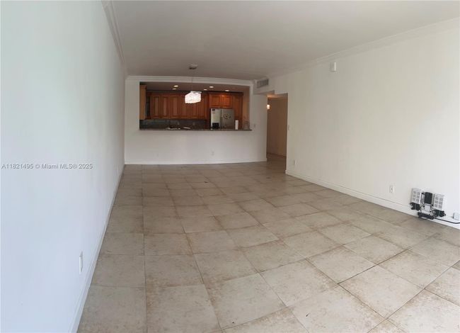 APT-207 - 19390 Collins Ave, Condo with 2 bedrooms, 2 bathrooms and null parking in Sunny Isles Beach FL | Image 31