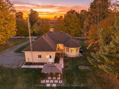 988 River Rd, Kemptville, ON, K0G1J0 | Card Image