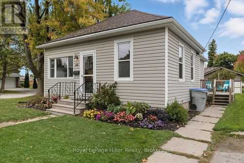 49 Marlborough St, Mitchell, ON, N0K1N0 | Card Image