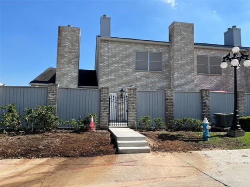 360-360 Wilcrest Dr, Houston, TX, 77042-1010 | Card Image