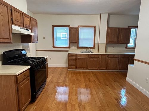1-125 Spring St, Medford, MA, 02155-4067 | Card Image